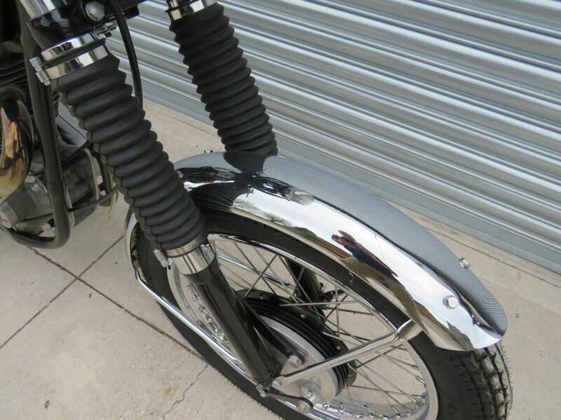Image 34/45 of BSA DB 32 Gold Star (1959)