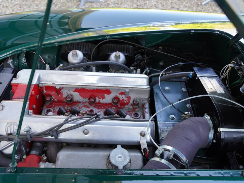 Image 18/50 of MG MGA Twin Cam (1959)