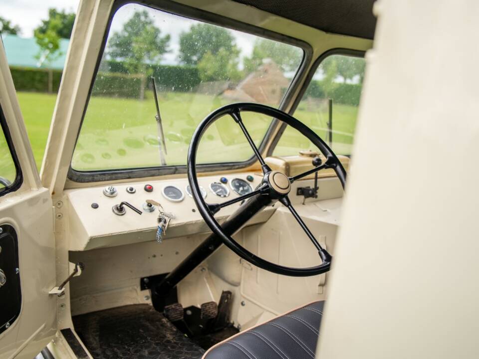Image 11/15 of Mercedes-Benz Unimog 401 (1955)