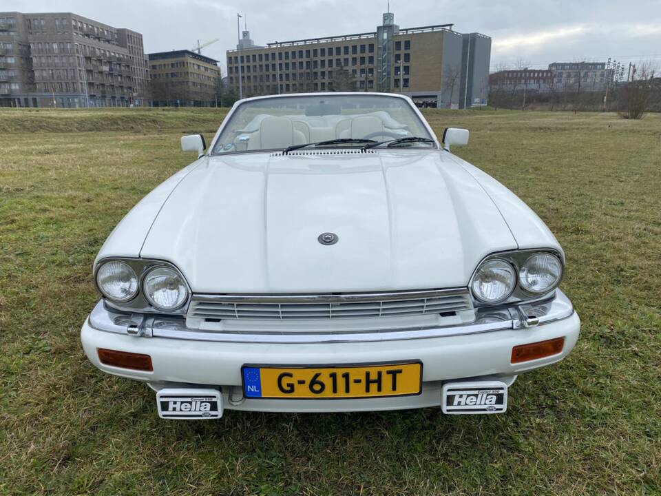 Image 3/8 of Jaguar XJS 6.0 (1995)