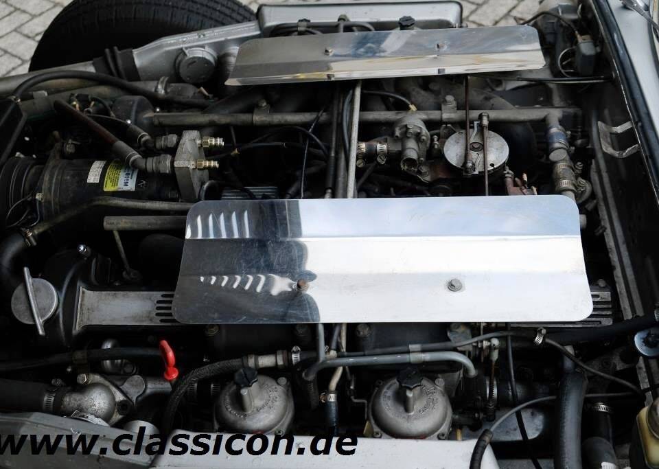 Bild 3/4 von Jaguar E-Type V12 (2+2) (1972)