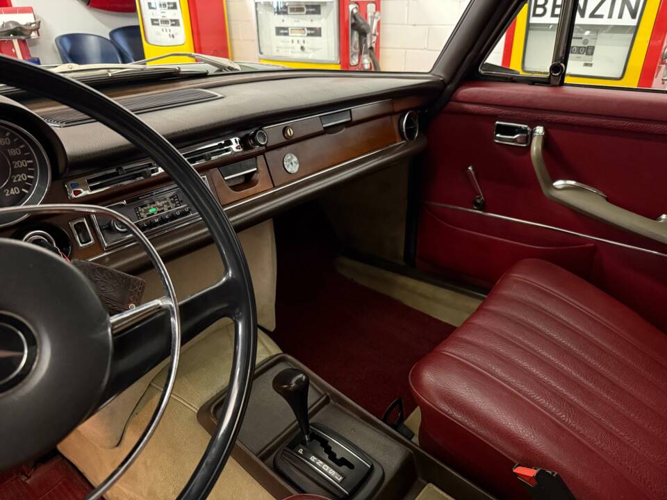 Bild 11/20 von Mercedes-Benz 280 SE 3,5 (1972)