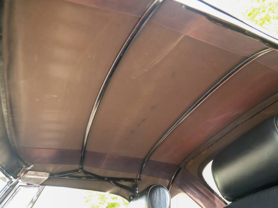 Image 44/50 of Alfa Romeo 2600 Spider (1962)