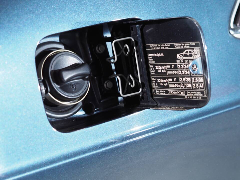 Bild 22/46 von Mercedes-Benz CL 600 (1998)