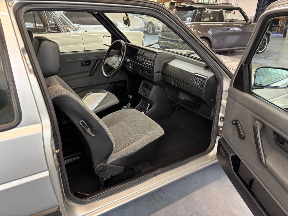 Imagen 9/23 de Volkswagen Golf Mk II 1.3 (1987)