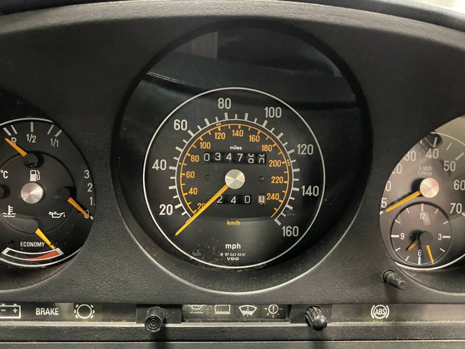 Immagine 11/11 di Mercedes-Benz 420 SL (1987)