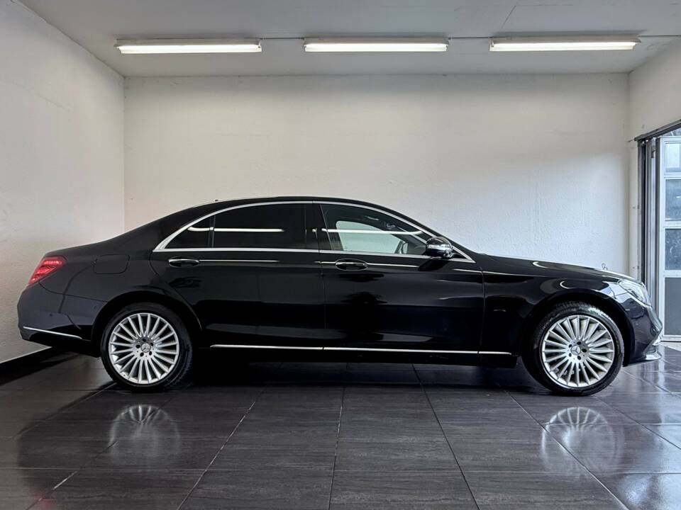 Image 4/30 of Mercedes-Benz S 350 d L (2018)