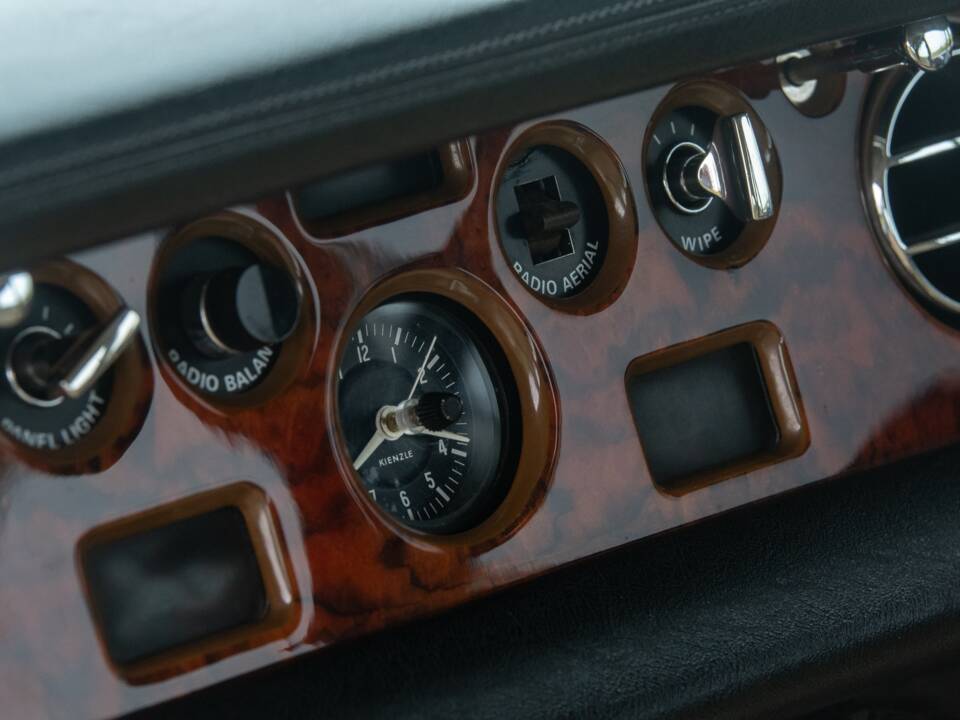 Image 43/50 of Rolls-Royce Silver Shadow I (1972)