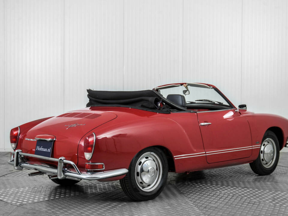 Bild 2/50 von Volkswagen Karmann Ghia 1600 (1971)