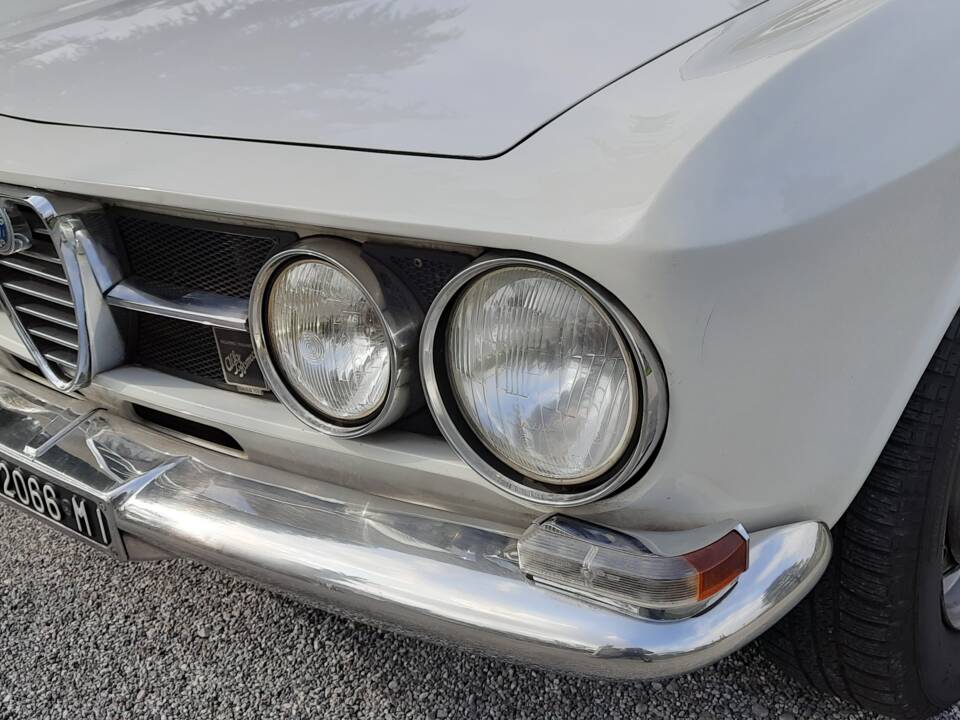 Afbeelding 32/35 van Alfa Romeo 1750 GT Veloce (1968)