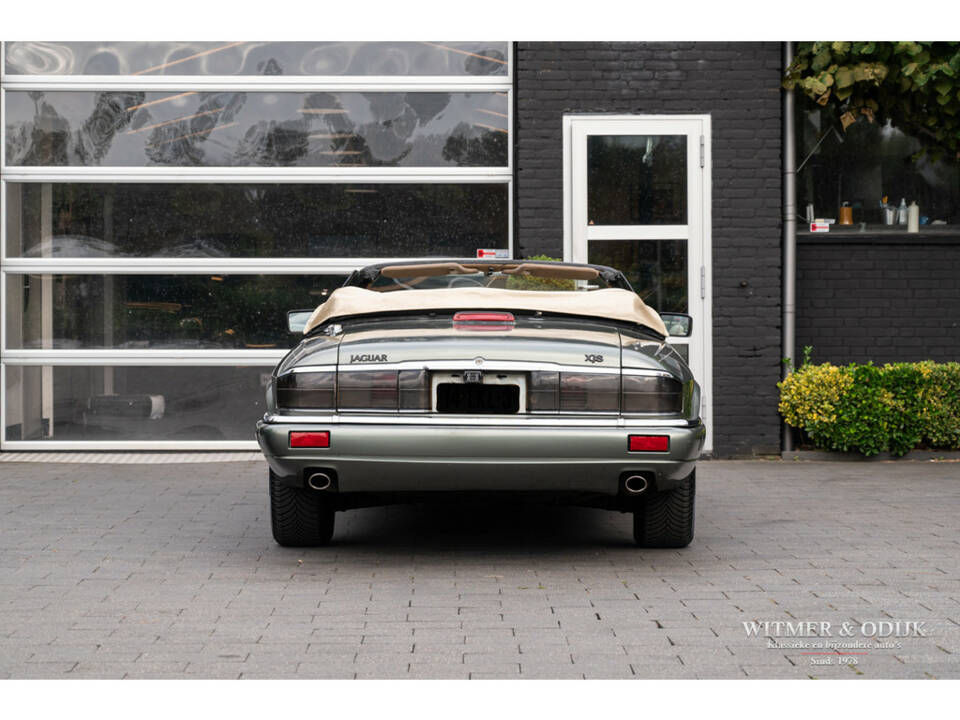Image 8/35 of Jaguar XJS 4.0 (1995)