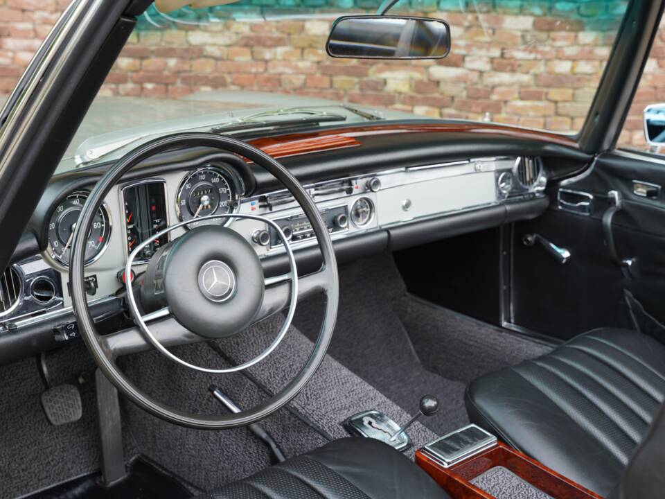 Imagen 12/50 de Mercedes-Benz 280 SL (1969)