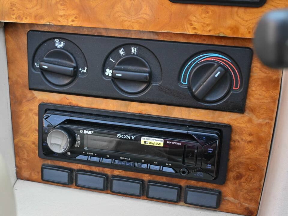 Bild 16/50 von MG RV8 (1995)