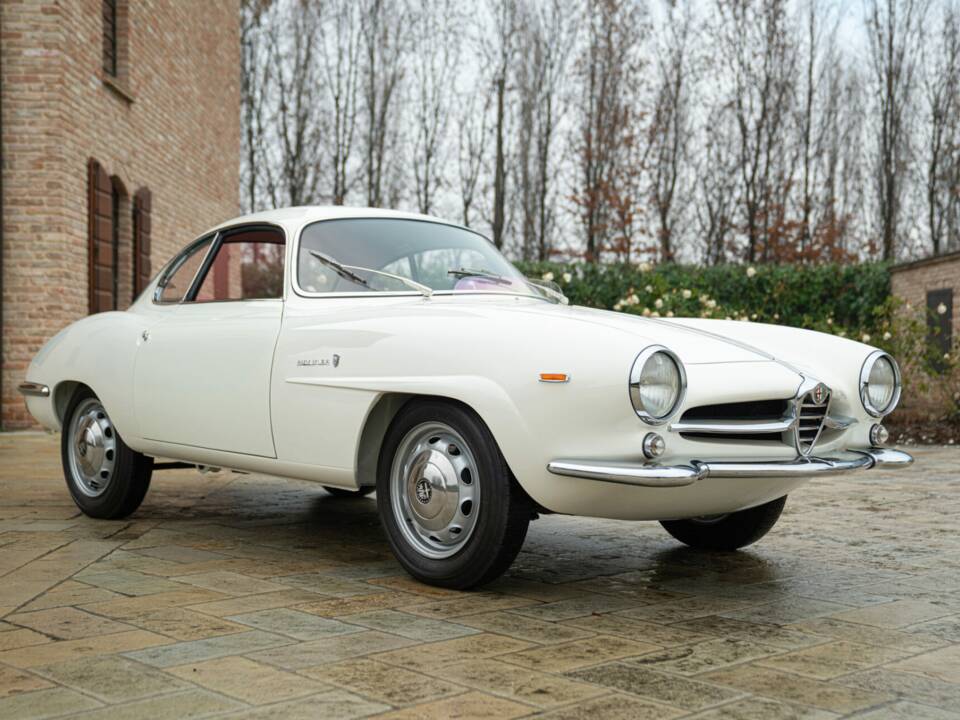 Imagen 2/50 de Alfa Romeo Giulia Sprint Speciale (1964)