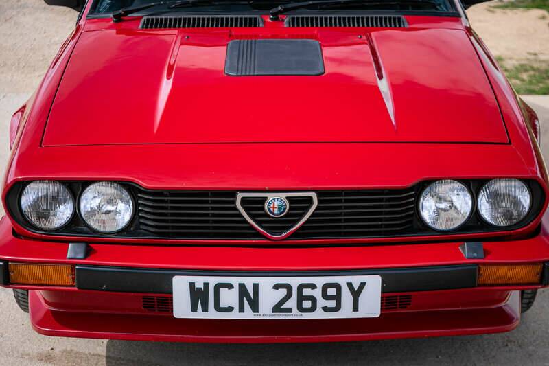 Afbeelding 29/41 van Alfa Romeo GTV 6 2.5 (1983)