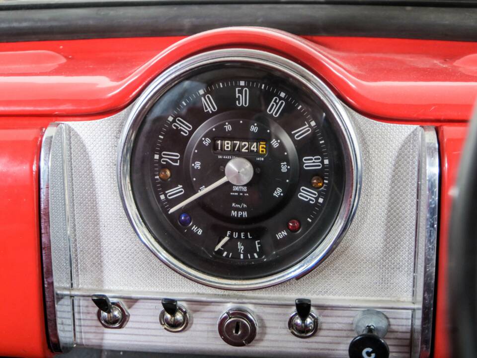 Bild 19/50 von Morris Minor 1000 Traveller (1969)