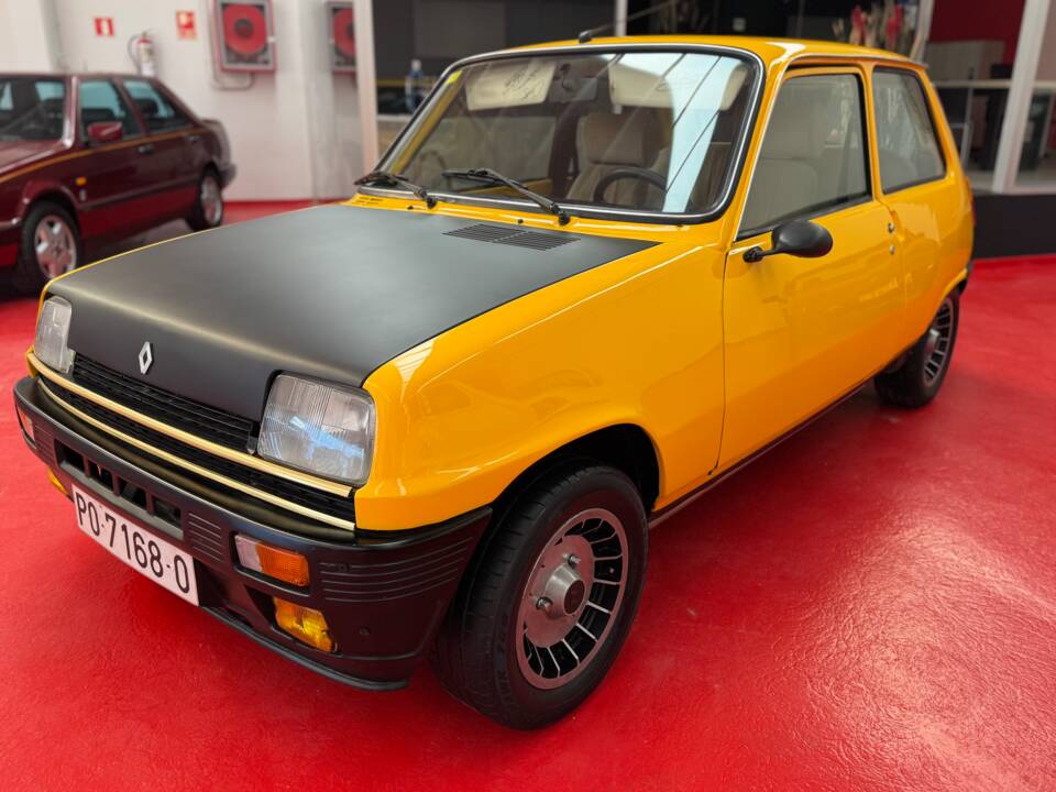 Image 4/34 of Renault R 5 Alpine Turbo (1981)