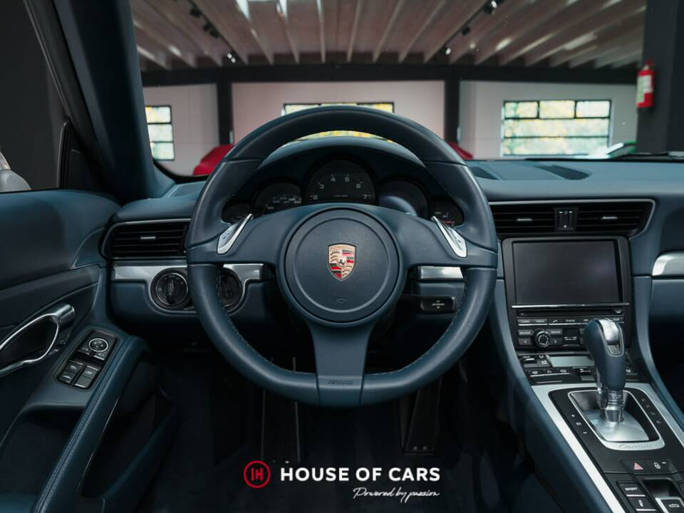 Image 16/24 of Porsche 911 Carrera (2012)