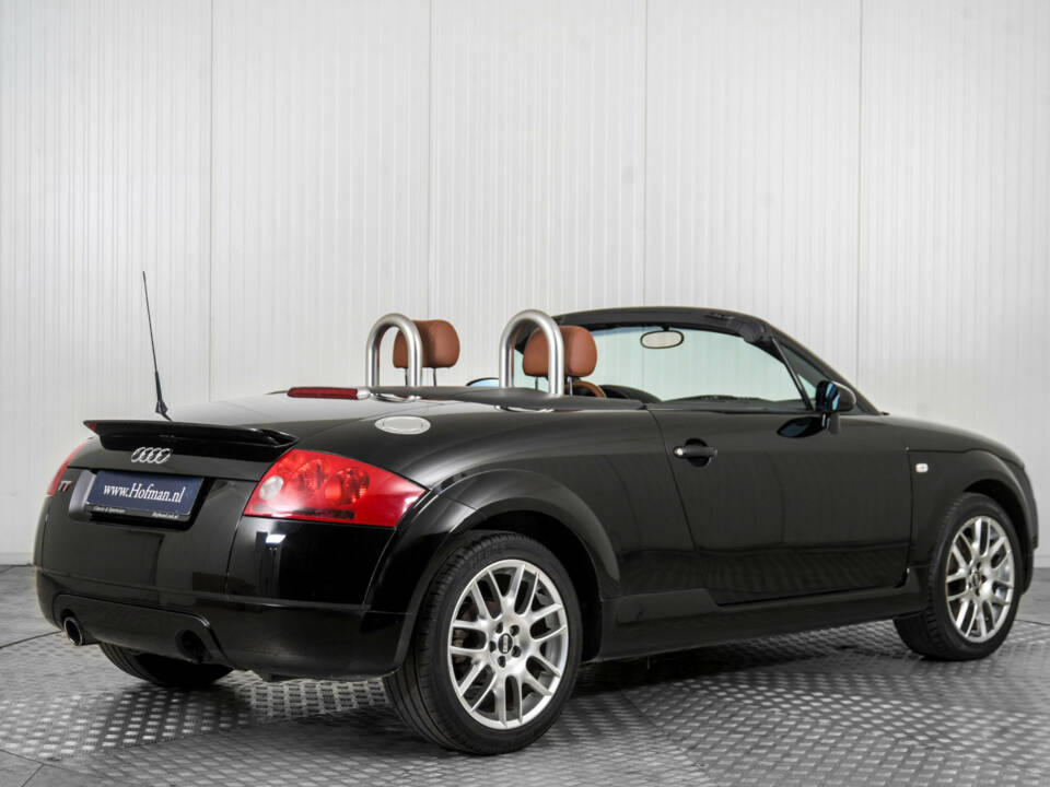 Bild 2/50 von Audi TT 1.8 T (2000)