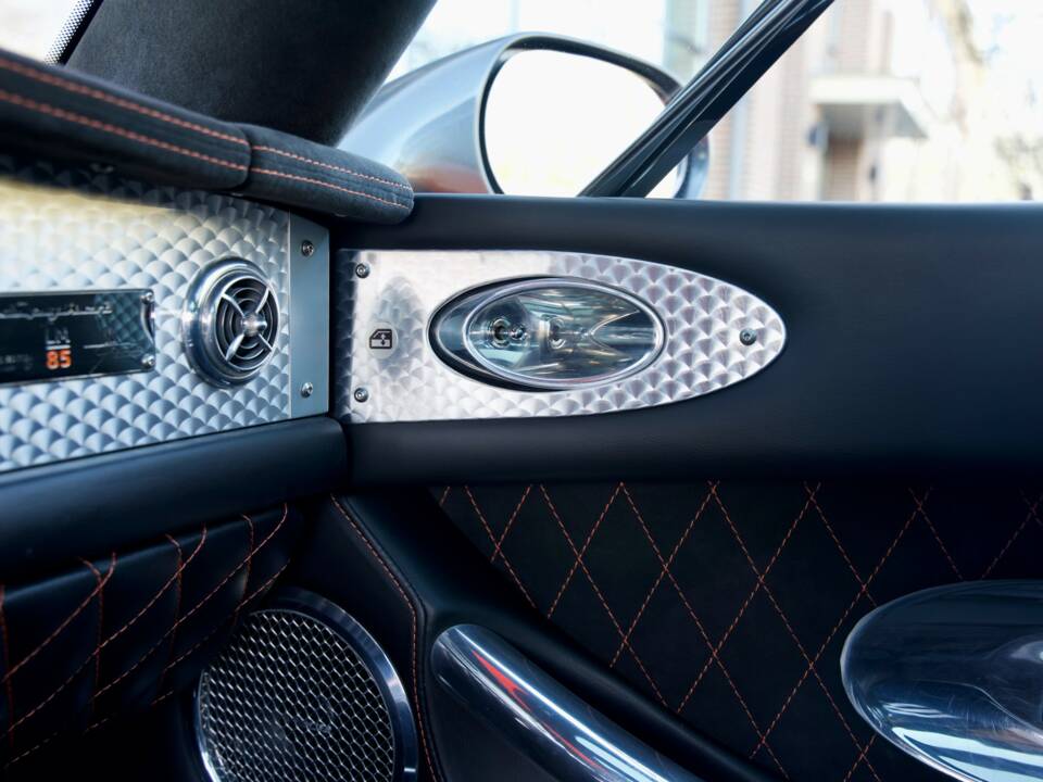 Immagine 46/50 di Spyker C8 Laviolette (2009)