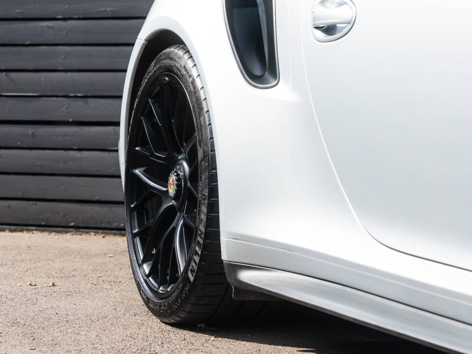 Image 50/57 of Porsche 911 Turbo S (2013)