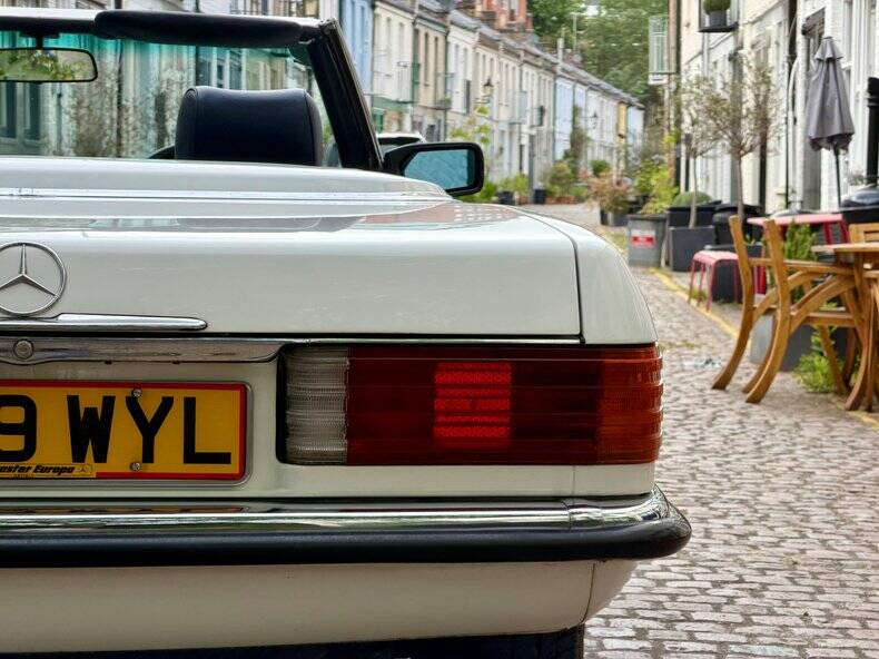 Image 39/50 of Mercedes-Benz 280 SL (1984)
