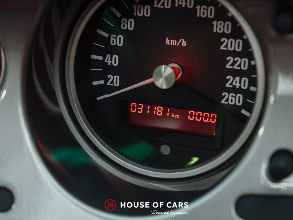 Image 24/25 of BMW Z8 (2000)