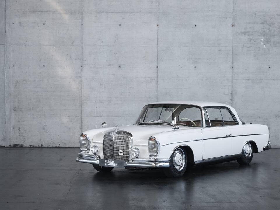 Afbeelding 3/50 van Mercedes-Benz 300 SE (1963)