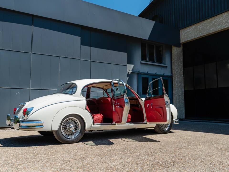 Bild 11/20 von Jaguar Mk II 3.8 (1963)
