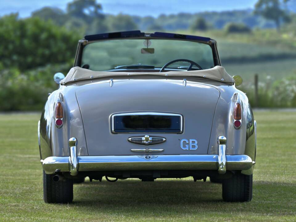 Image 14/50 de Bentley S 1 Continental DHC (1958)