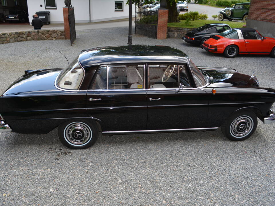 Image 5/15 of Mercedes-Benz 190 c (1964)