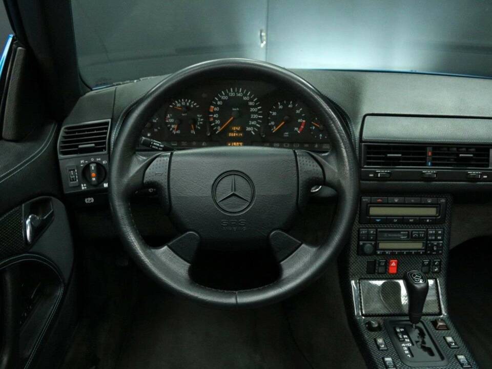 Image 15/50 de Mercedes-Benz SL 500 (1997)