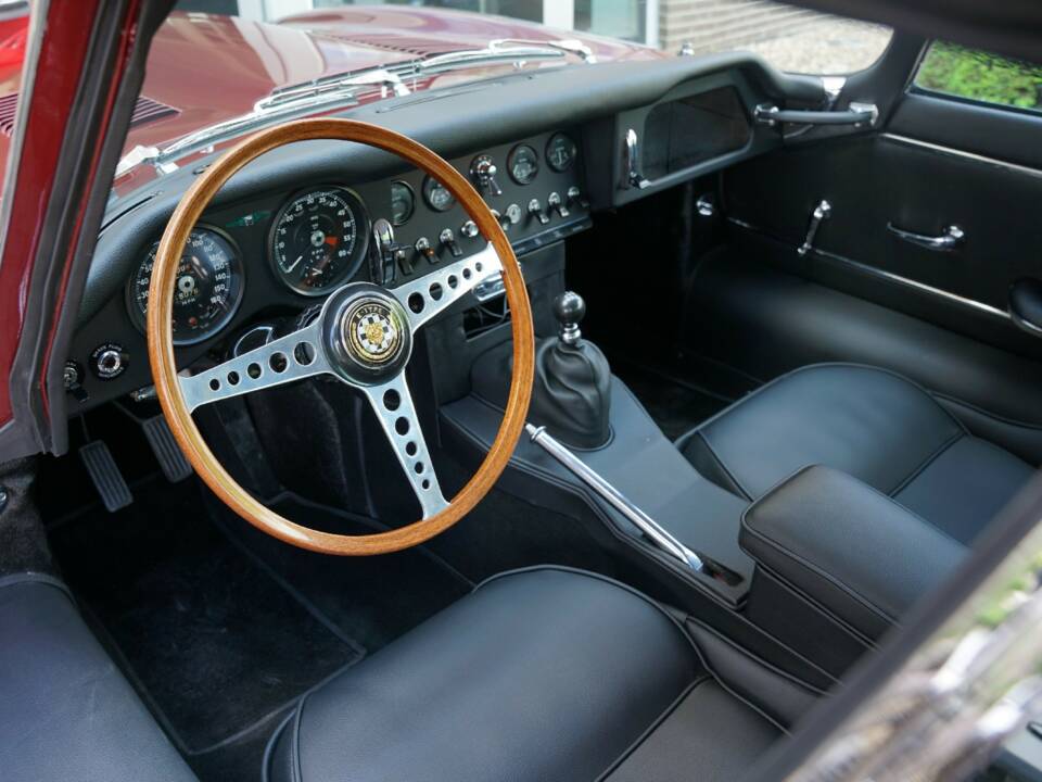 Afbeelding 3/50 van Jaguar E-Type 3.8 (1964)