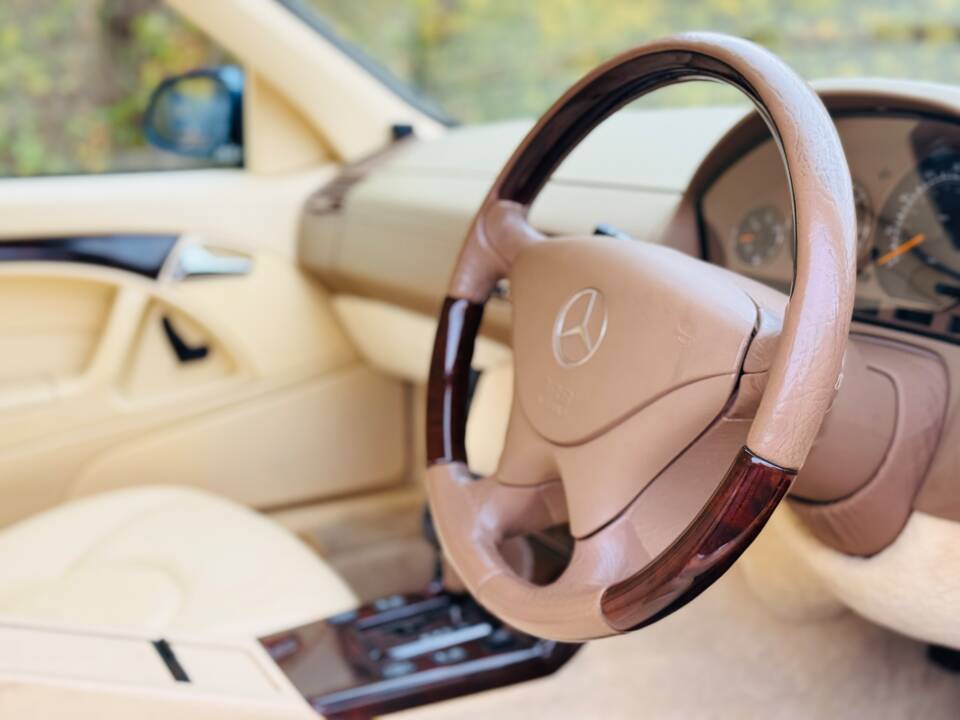 Image 5/18 of Mercedes-Benz SL 280 (1999)
