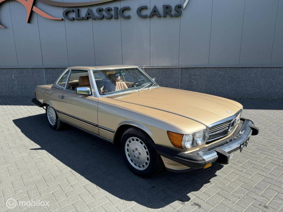 Immagine 5/41 di Mercedes-Benz 560 SL (1986)