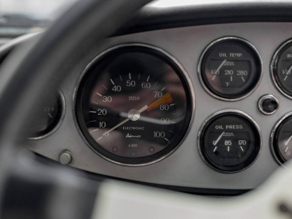 Image 17/30 of Ferrari Dino 246 GTS (1973)