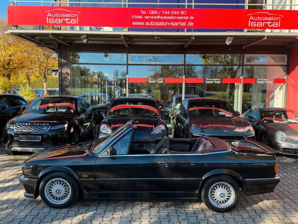 Bild 1/28 von BMW 320i (1988)