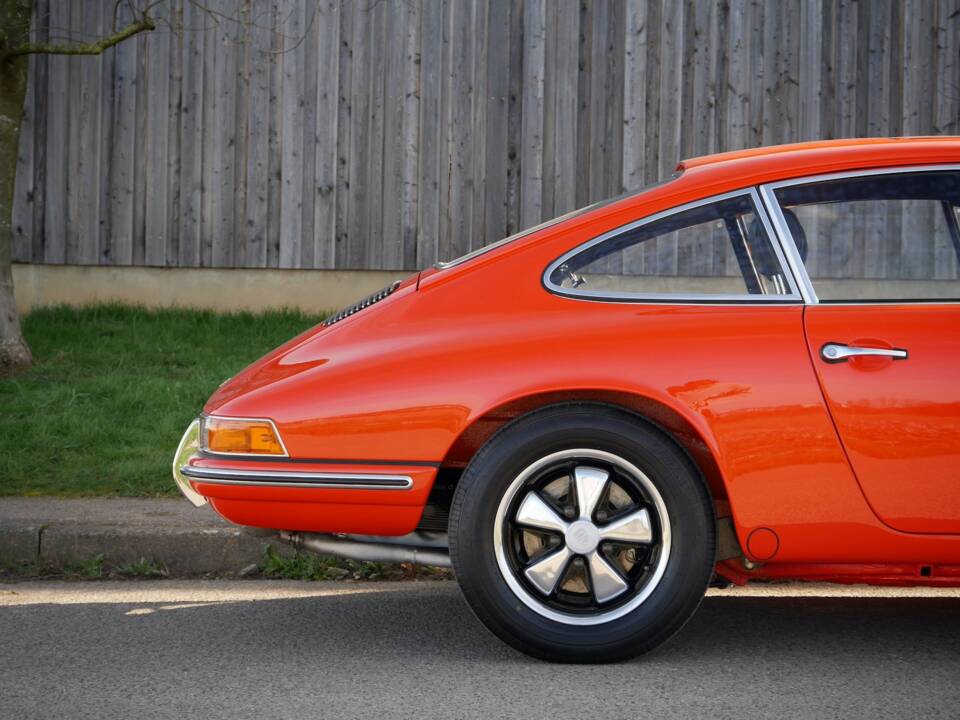 Image 3/20 of Porsche 911 2.0 S (1967)