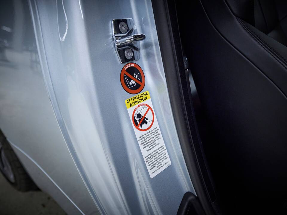 Image 50/100 of BMW M3 (2006)