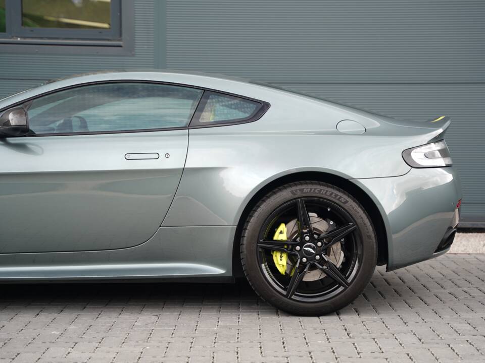 Bild 10/50 von Aston Martin V8 Vantage AMR (2018)