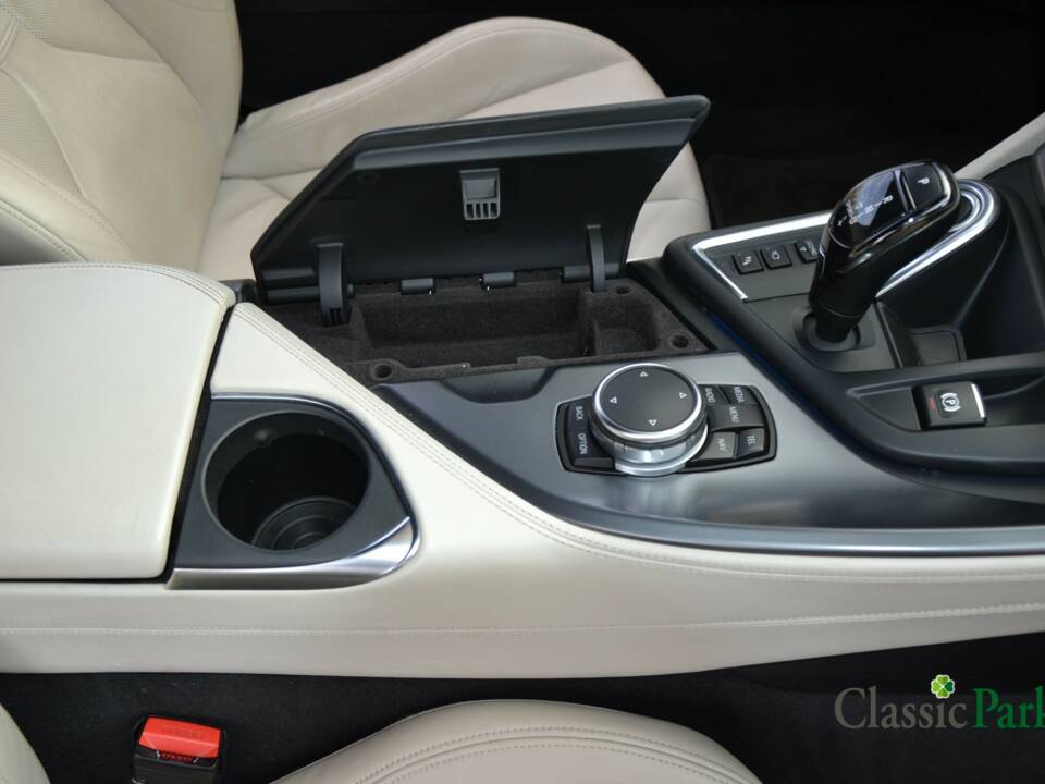 Afbeelding 41/50 van BMW i8 Coupé (2015)
