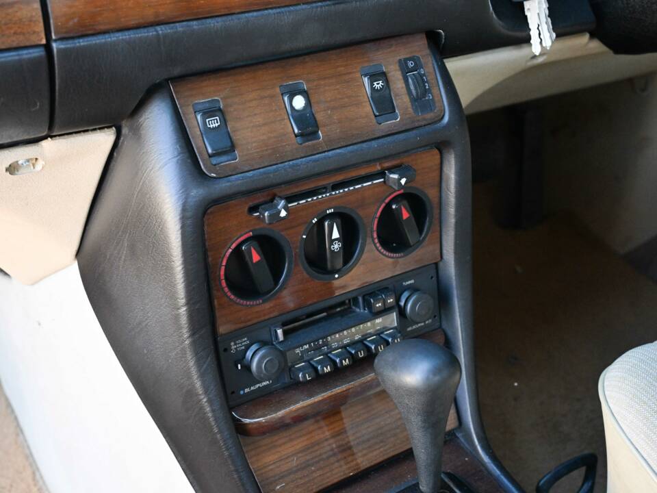 Bild 28/50 von Mercedes-Benz 280 CE (1983)