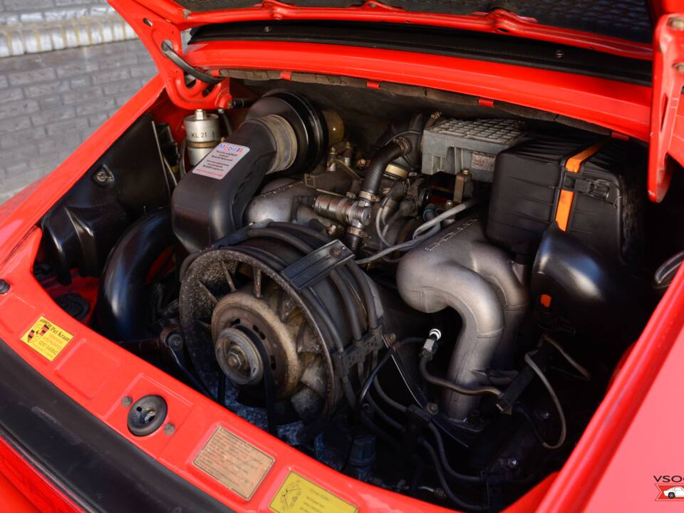 Bild 13/13 von Porsche 911 Carrera 3.2 (1988)