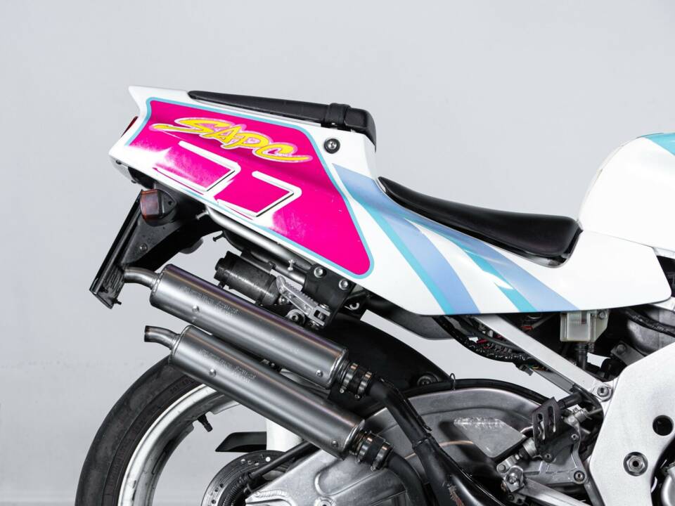 Bild 47/50 von Suzuki RGV 250 Gamma (1992)