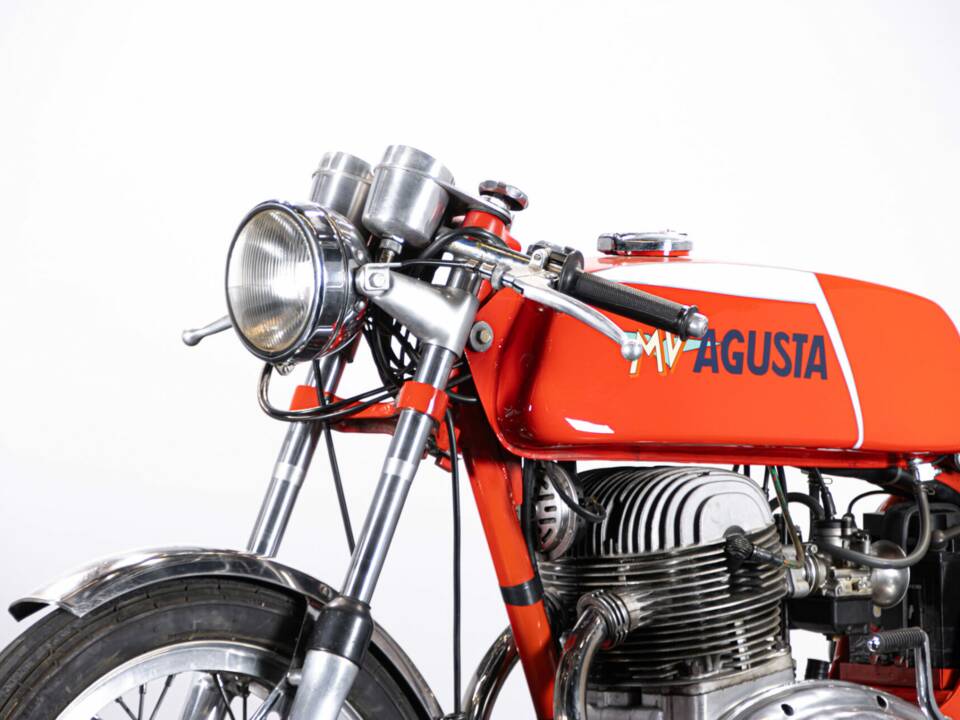 Image 30/50 of MV Agusta 350 S (1972)