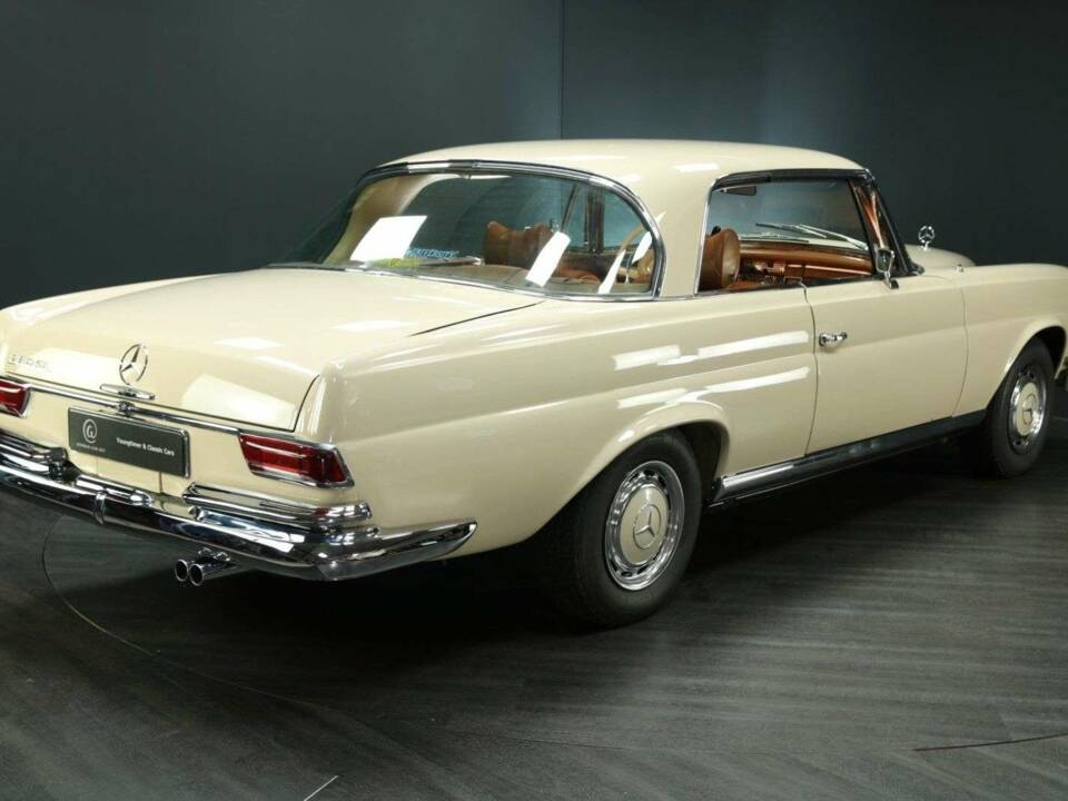Afbeelding 2/50 van Mercedes-Benz 280 SE (1969)