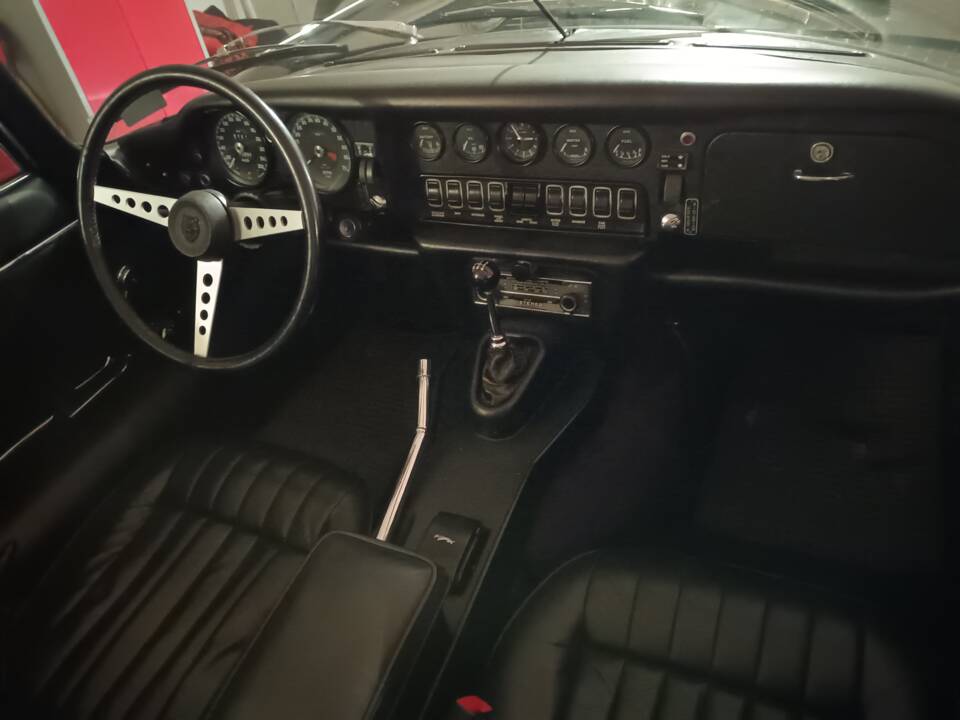 Imagen 7/15 de Jaguar E-Type V12 (1973)