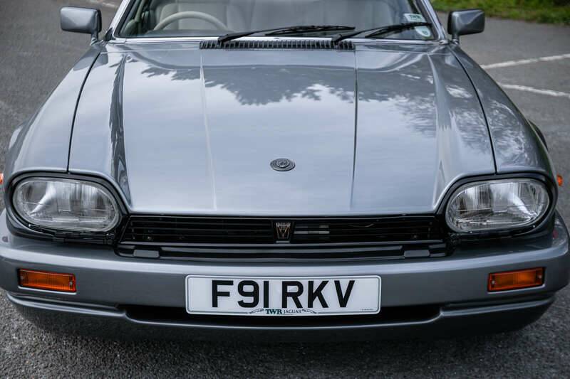 Image 11/36 of Jaguar XJR-S V12 Le Mans (1988)