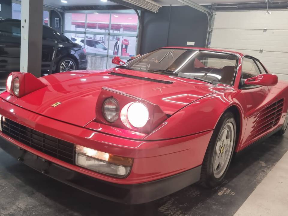 Afbeelding 29/30 van Ferrari Testarossa (1990)