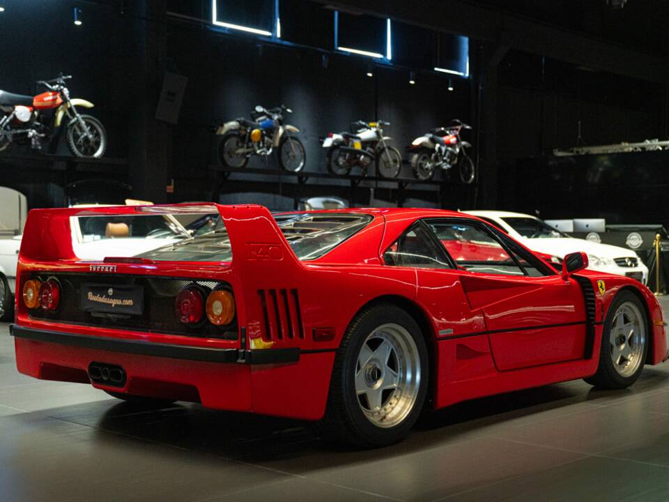 Image 8/50 de Ferrari F40 (1991)